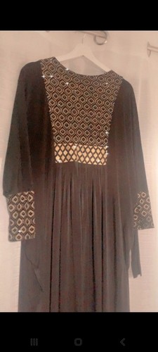 Traditional black abaya robe - traditional,
